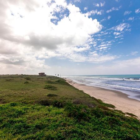 Cliff Haven Beach Resort Gomoa Fetteh Exterior photo